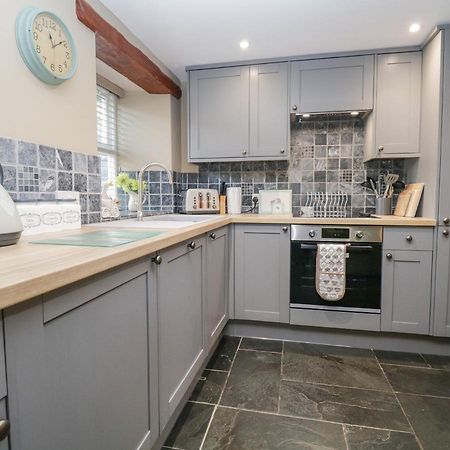 Thimble Cottage Ulverston Extérieur photo