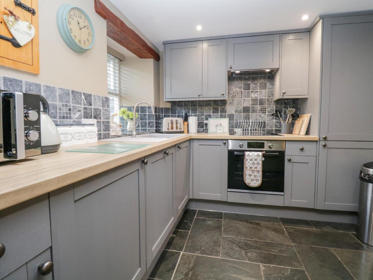 Thimble Cottage Ulverston Extérieur photo