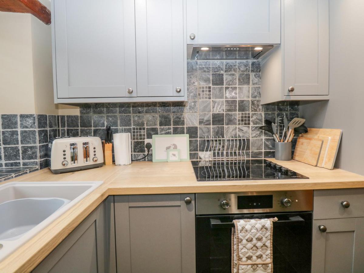 Thimble Cottage Ulverston Extérieur photo